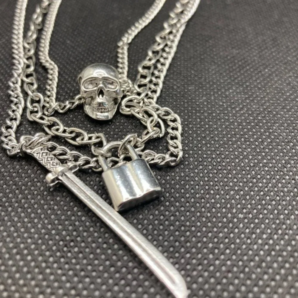 Gothic Skull Necklace Set